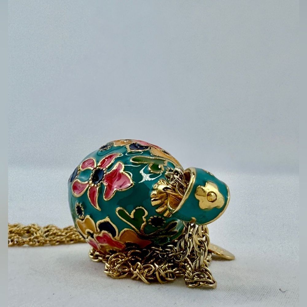 Vintage Joan Rivers enamel floral egg pendant - Picture 5 of 7